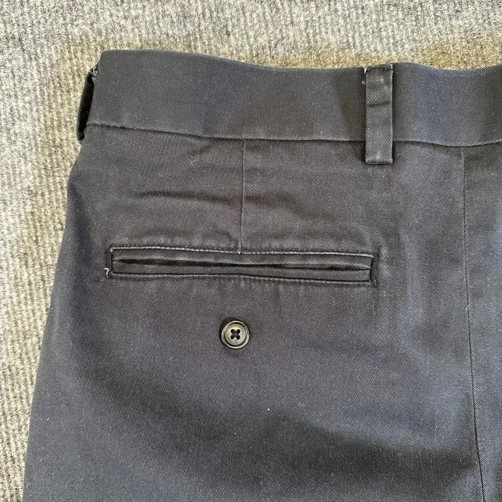 LL Bean Classic Fit Pleated Chino Pants Mens 32x31 Navy Blue Cotton 262552